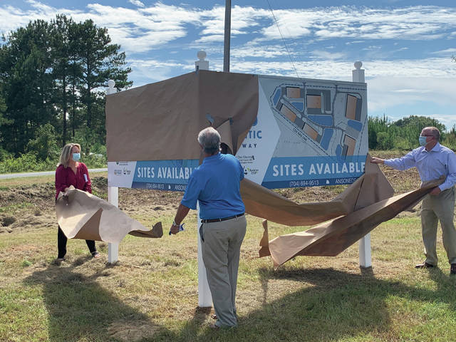 
			
				                                Anson Economic Development reveals the Atlantic Gateway Logitistics Park coming to Lilesville during a kick-off event in September of 2020.
                                 Liz O’Connell | Anson Record

			
		