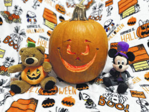 Students wow in pumpkin contest