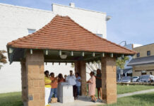 
			
				                                Thanks to the efforts of Ms. Henrietta Barringer, Rev. Jo Ann Bennett, and many others, Community Prayer Meetings have returned to Wadesboro
 
			
		