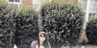 
			
				                                Eversmith Tallman is a returning business. He sells Smitty’s Hot Sauce.
 
			
		